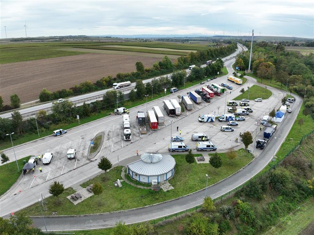 POL-VDMZ: Jahreskontrolle der Verkehrsdirektion Mainz - Gewerblicher Güter- und Personenverkehr im Fokus