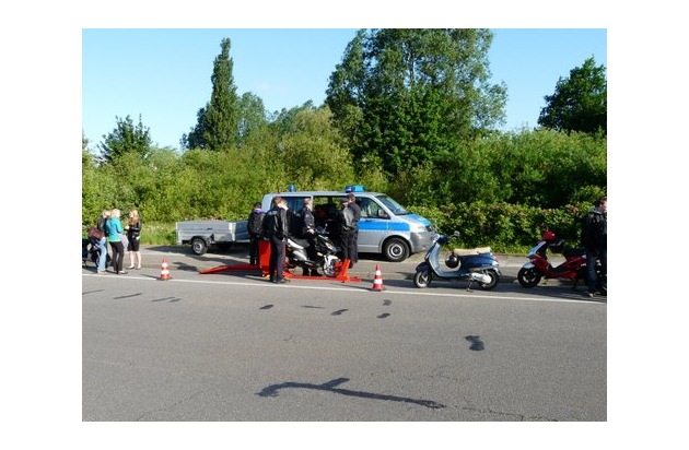 POL-WL: Landkreis Harburg - Polizei kontrolliert Roller