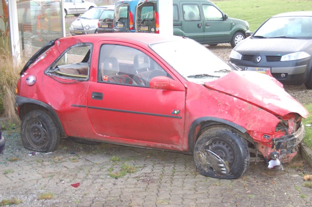 POL-STH: Verkehrsunfall mit hohem Sachschaden, Trunkenheit im Straßenverkehr