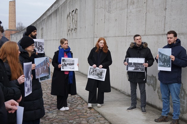 POL-AK NI: Studierende der Polizeiakademie Niedersachsen treffen bei Studienfahrt auf Holocaust-Überlebenden Leon Weintraub