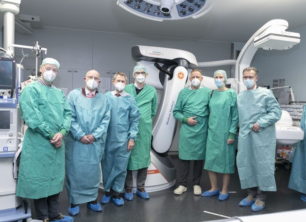 Klinikum Nürnberg rüstet Hybrid-Operationssäle mit innovativen Bildgebungs-Robotern aus