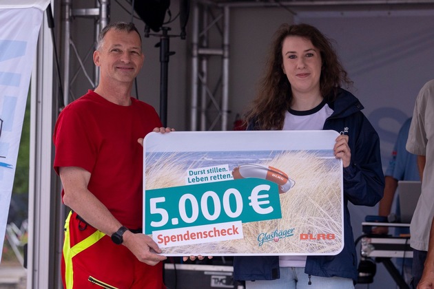 5.000 Euro für mehr Sicherheit im Wasser: Glashäger unterstützt die DLRG Mecklenburg-Vorpommern
