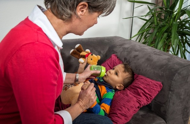 Schweizerisches Rotes Kreuz / Croix-Rouge Suisse: Das SRK unterstützt Eltern in Notsituationen