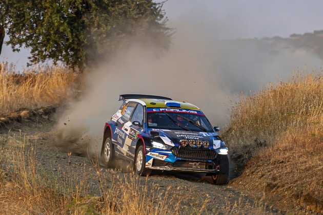 Rallye Chile Bio Bío: Škoda Fahrer Gus Greensmith und Nikolay Gryazin brauchen einen Sieg in der WRC2, um im Titelrennen zu bleiben