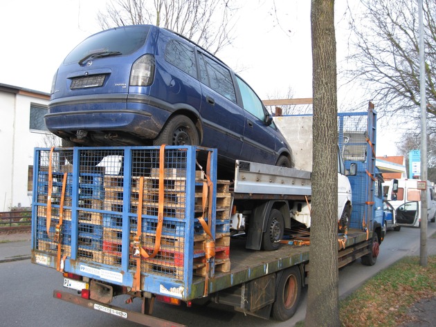 POL-SE: Pinneberg: Polizei stoppt Überführungsfahrt wegen gravierender Ladungssicherungsmängel