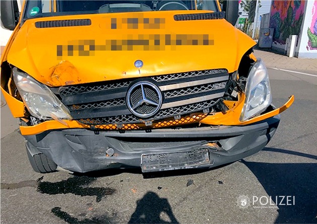 POL-PPWP: Stopp-Schild missachtet, Unfall gebaut ...