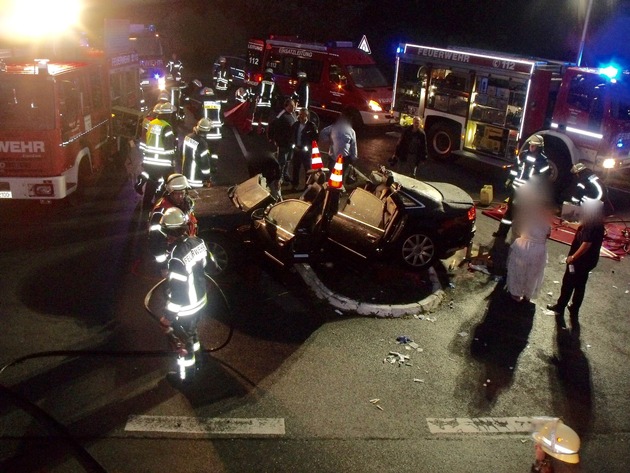 FW-PB: Schwerer Vekehrsunfall auf der L828 in den frühen Morgenstunden