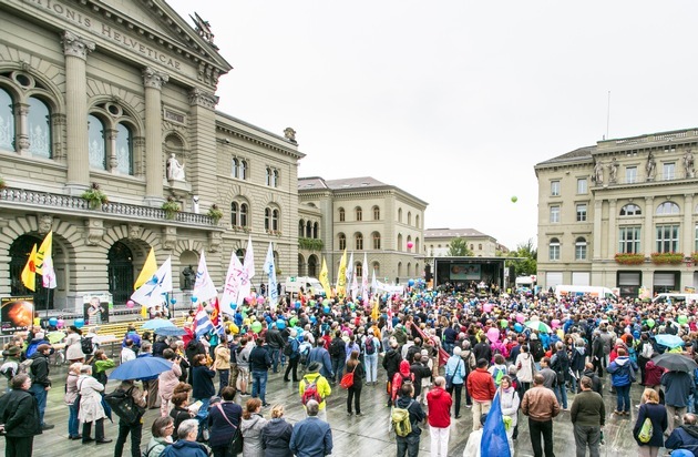 Marsch fürs Läbe - Marche pour la vie - Marcia per la vita: Digne de la vie tout au long de la vie!: «Marche pour la Vie» impressionnante à Berne