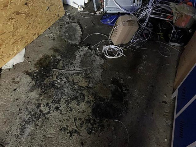 POL-PDKO: Sachbeschädigung durch Feuer - Brand in einer Garage