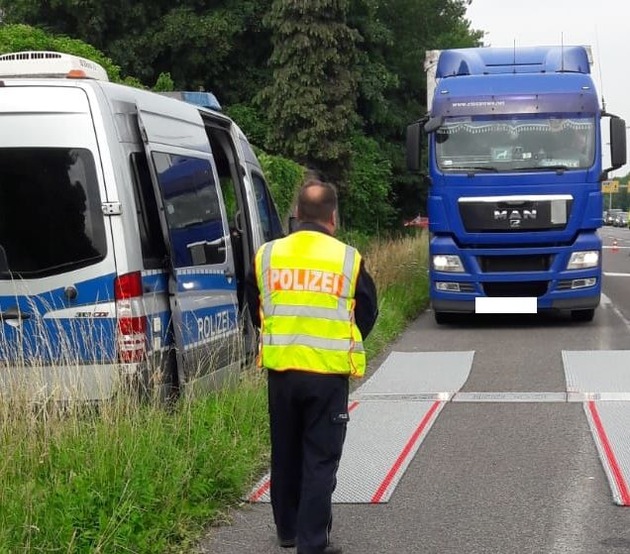 POL-DU: Rheinhausen: Verkehrsdienst kontrolliert Lkw