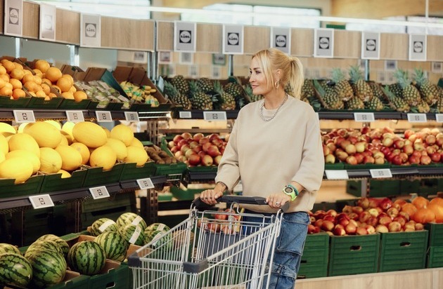 Lidl: Sarah Connor stimmt mit Spar-Hymne auf historische Preissenkung bei Lidl ein