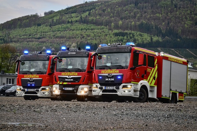 FF Olsberg: Einheitliche Folierung der Olsberger Einsatzfahrzeuge durch Spendengelder