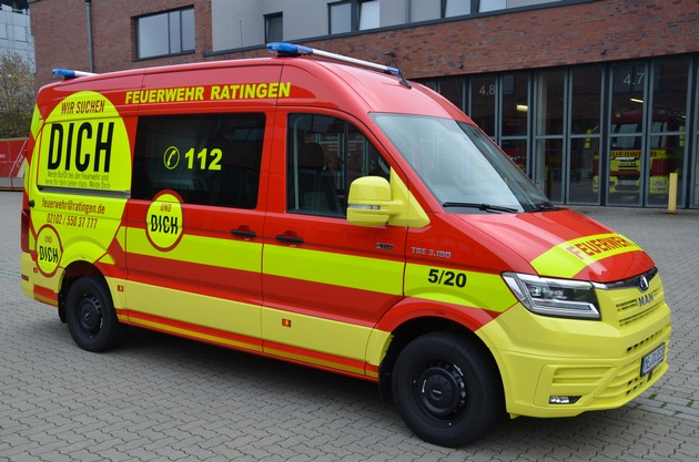 FW Ratingen: Feuerwehr Ratingen - Neues Fahrzeug - Auffällige Werbung
