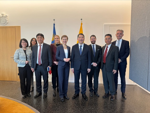 Regierungschefin und Vize-Finanzminister Vietnams lancieren DBA-Verhandlungen