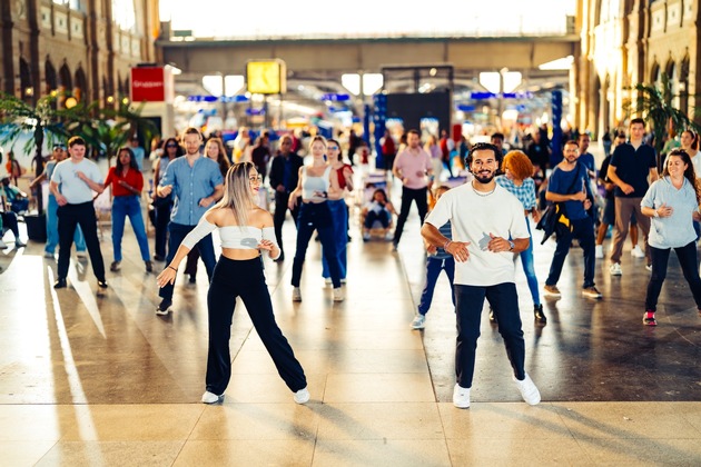 Vom Bahnhof direkt in die Karibik: Dominikanische Republik bringt Lebensfreude nach Zürich