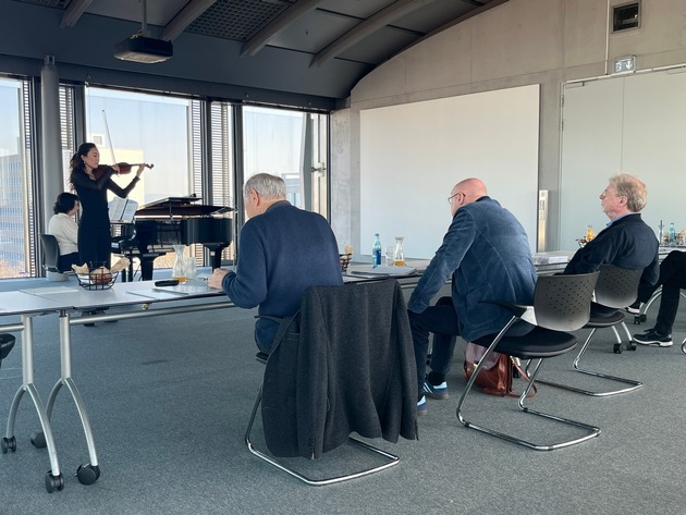 Pressemitteilung: Meisterinstrumente f&ouml;rdern den Karriereweg