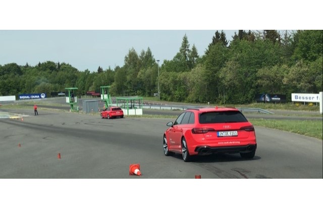 Adrenalin und Fahrspaß für AMADEUS-Kunden beim 24h-Rennen auf dem Nürburgring / Geschäftsführer Dirg Parhofer beweist Benzin im Blut und lässt zahlreiche AMADEUS-Kunden als Beifahrer Platz nehmen