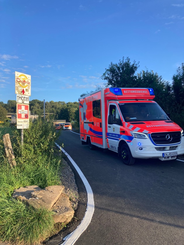 FW-EN: Hattinger Feuerwehr rettet Mann vor dem Ertrinken aus der Ruhr