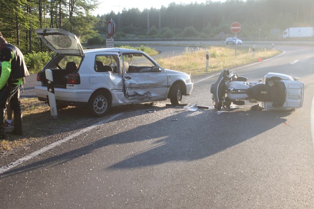 POL-PDKL: A6/Kaiserslautern/West, Zwei Verletzte nach Auffahrunfall