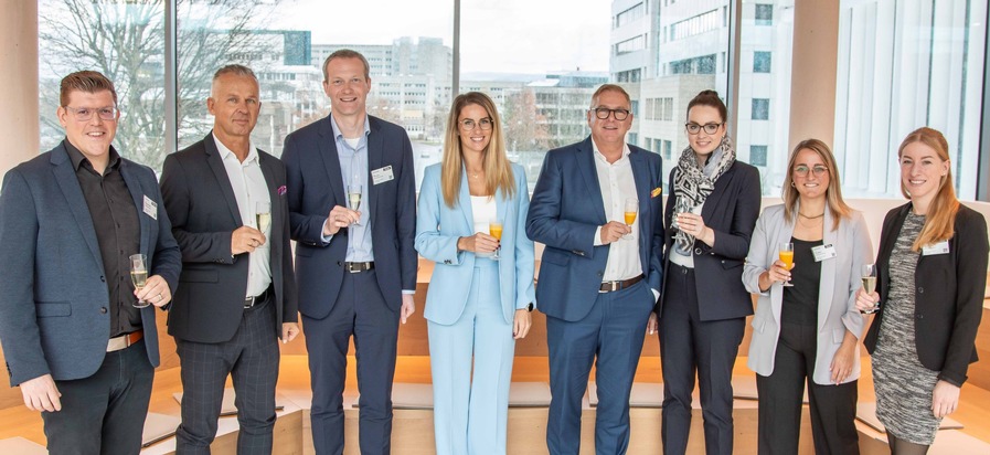 Neue Kooperation zwischen Debeka und ADG Business School