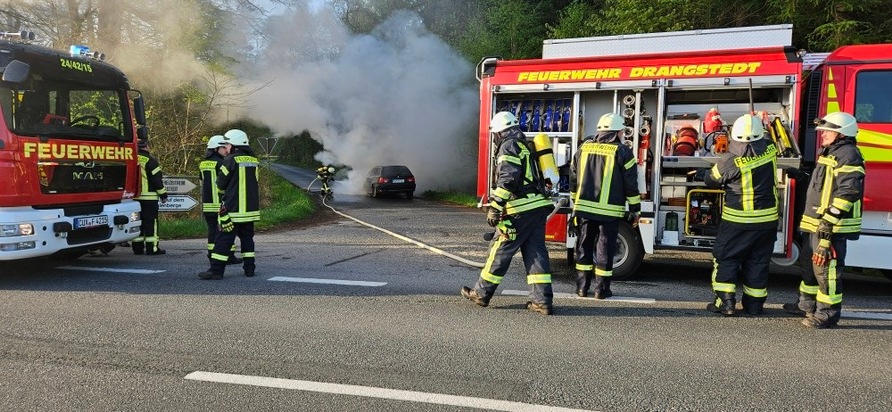 POL-CUX: PKW Brand in Drangstedt (Foto im Anhang)