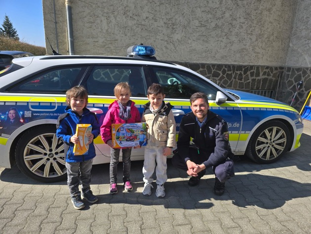 POL-PDTR: Kreisverkehrswacht und Polizei leisten Beitrag bei der Verkehrserziehung in Kindergärten im Kreis Birkenfeld