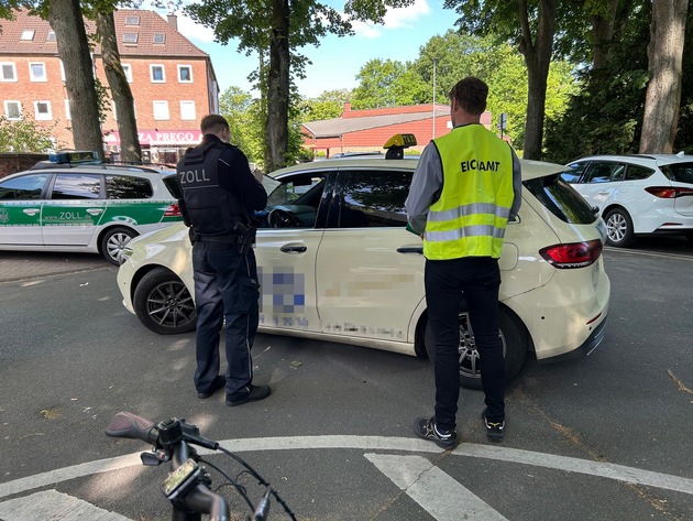 HZA-MS: Mindestlohn wird offenbar nicht immer gezahlt / Zoll kontrolliert Taxiunternehmen in Münster