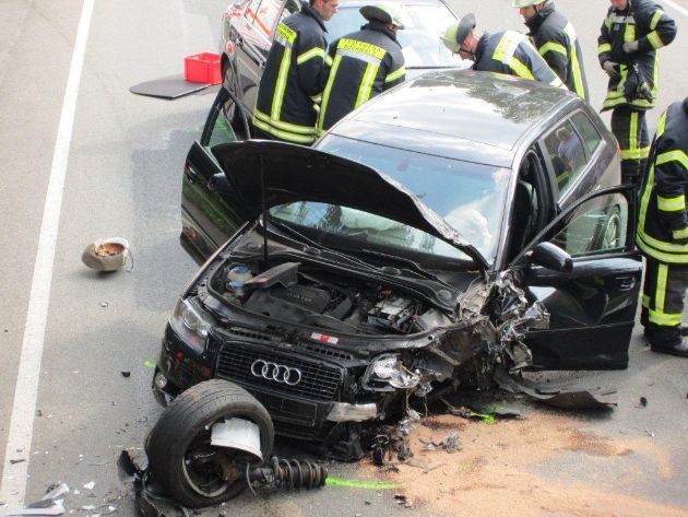 POL-WL: Trelde - Schwerer Verkehrsunfall