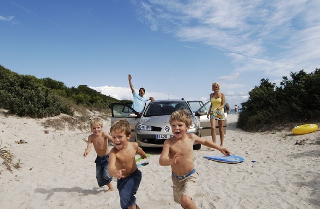 Sunny Cars: Der Mietwagen-Hammer für die Balearen und Kanaren: Sunny Cars ermöglicht Urlaubern Fahrzeug-Anmietung ohne Kaution