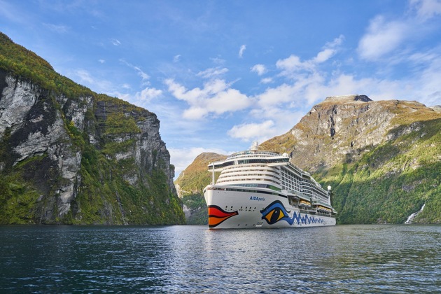 AIDA Pressemeldung: Mitternachtssonne auf See: AIDA Event-Reise „Midsummer @ Sea” mit Stargast Samu Haber