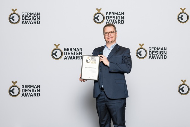 Hygieneunternehmen Hagleitner: German Design Award 2024 für den ersten automatischen Desinfektionstuchspender überhaupt