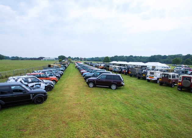 &quot;World Land Rover Day&quot; gibt den Startschuss für das Feier-Jahr zum 70. Markengeburtstag: Online-Übertragung am 30. April - Weltrekordversuch am 30. Mai (FOTO)