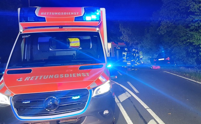 FW-EN: Verkehrsunfall mit zwei Verletzten auf der Frankfurter Straße in Schwelm