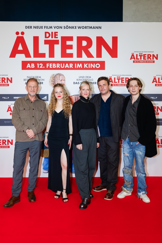 S&ouml;nke Wortmanns DIE &Auml;LTERN begeistert das Premierenpublikum