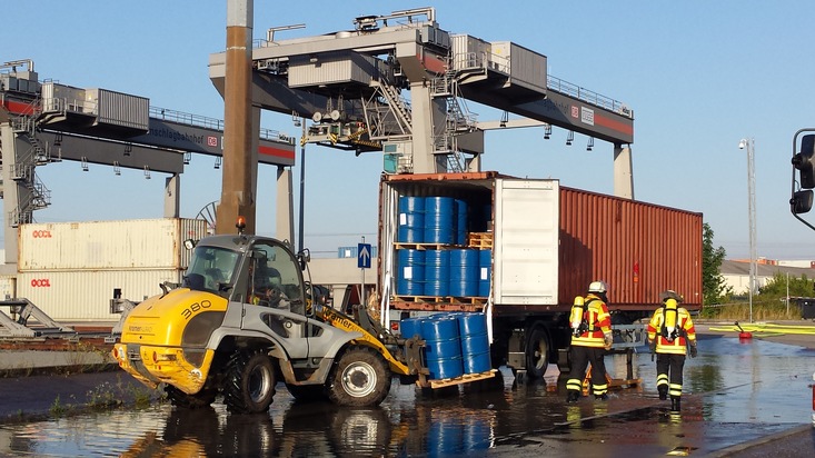 BPOLI S: Defektes Ethanolfass am Güterbahnhof Kornwestheim