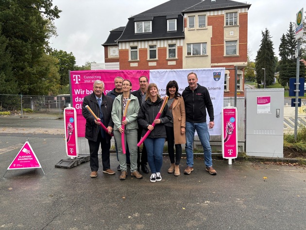 Telekom startet geförderten Glasfaserausbau in Aue-Bad Schlema