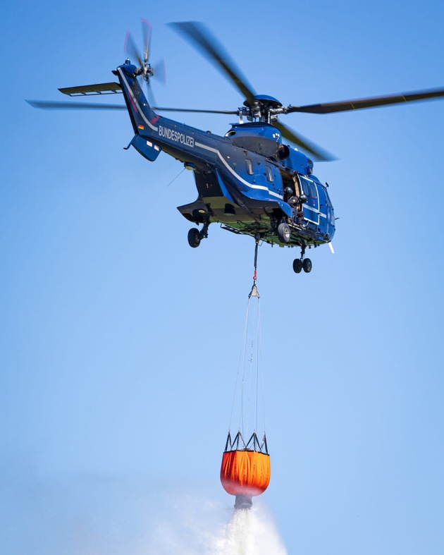 BPOLD 11: Hubschrauber der Bundespolizei unterstützten am Wochenende in Sachsen-Anhalt bei der Waldbrandbekämpfung