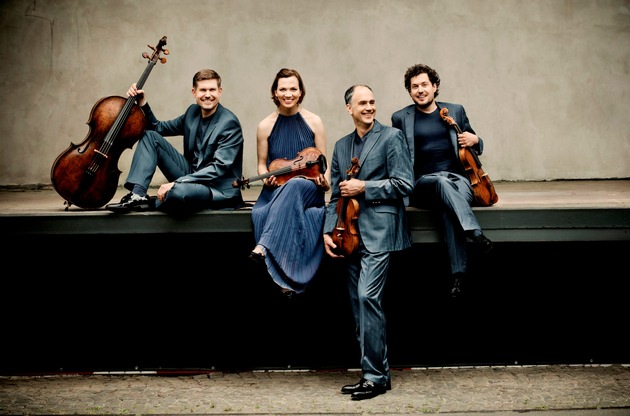 Schwetzinger SWR Festspiele stellen Festivalprogramm 2026 vor / Schwetzinger SWR Festspiele vom 24. April bis 23. Mai 2026 unter dem Motto "Haltung" / Programm ist online / Ticketvorverkauf ab 05.12.