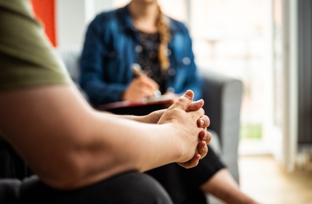 LAG Jungen- und M&auml;nnerarbeit Sachsen e.V. - Bundesfach- und Koordinierungsstelle M&auml;nnergewaltschutz: Die Dunkelfeldstudie LeSuBiA zeigt: Partnerschaftsgewalt betrifft Frauen und M&auml;nner, bleibt aber meist unsichtbar / Hohe Gewaltbetroffenheit, ...