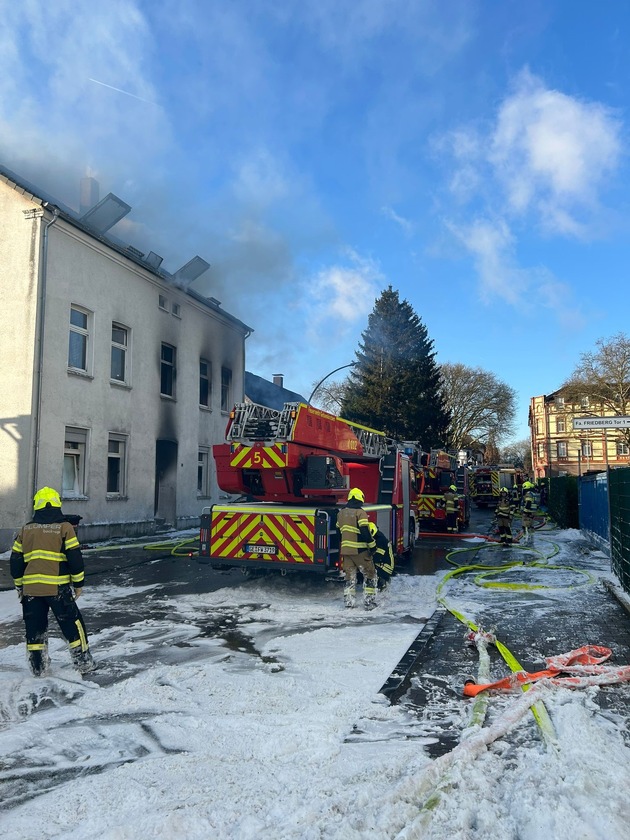 FW-GE: Folgemeldung zu Wohnungsbrand in Gelsenkirchen Rotthausen