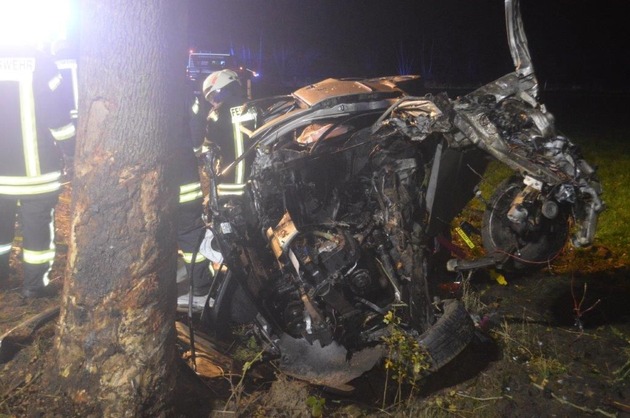 POL-STD: 41-jähriger Autofahrer bei Unfall zwischen Bargstedt und Brest tödlich verletzt