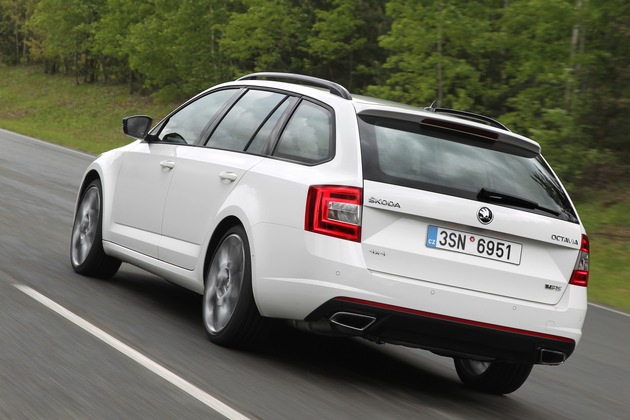 SKODA Octavia RS: erstmals mit Allrad und Sechsgang-DSG (FOTO)