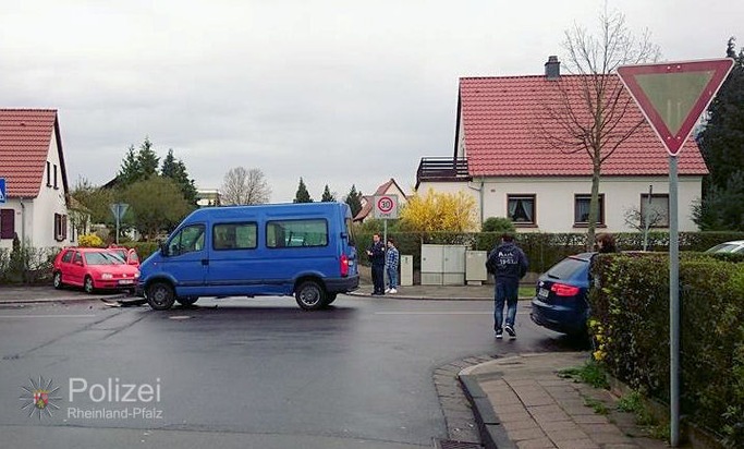 POL-PPWP: Kaiserslautern: Kollision wegen Vorfahrtmissachtung