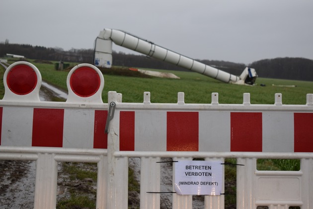 POL-NI: Stadthagen-Windkraftanlage umgestürzt