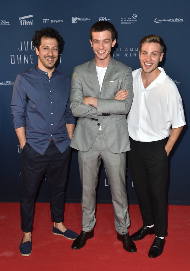 JUGEND OHNE GOTT - Gefeierte Weltpremiere in München