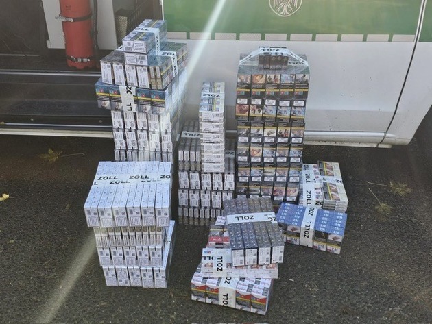 HZA-GI: Zoll beschlagnahmt fast 40.000 Zigaretten bei Reisenden auf der Autobahn