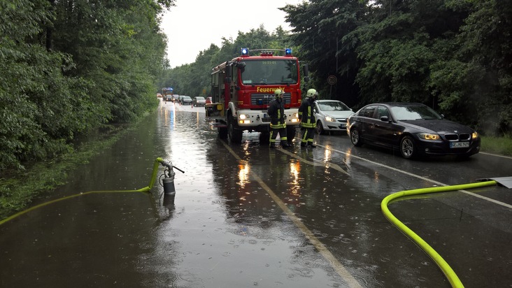 FW-GE: Unwetter in Gelsenkirchen - 90 Einsätze für die Feuerwehr