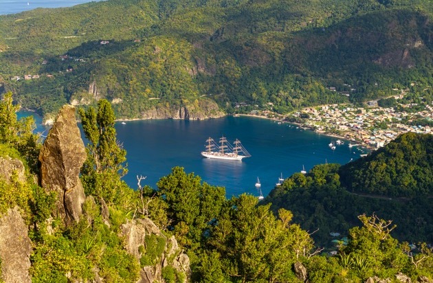 Sea Cloud Cruises: Legere Reisen unter vollen Segeln / Sea Cloud Cruises legt Katalog 2026/2027 vor - Luxuriöse Großsegler feiern Geburtstag