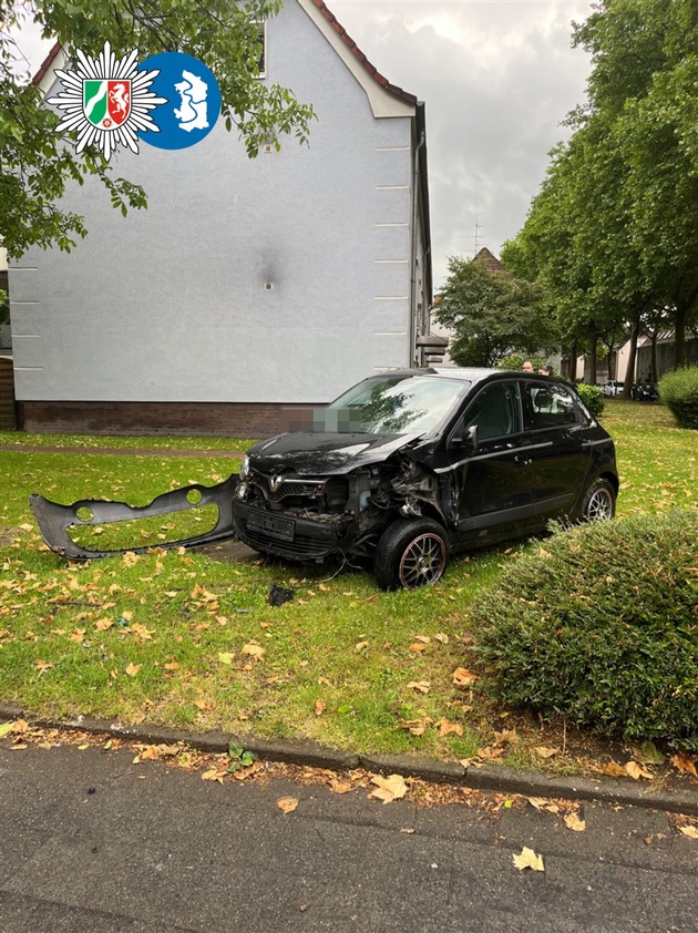 POL-DU: Vierlinden: BMW kommt von der Fahrbahn ab - Kollision mit mehreren Fahrzeugen
