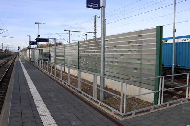 BPOLI LUD: Bundespolizei auf der Suche nach Zeugenhinweisen zu einer Sachbeschädigung am Bahnhof in Niesky